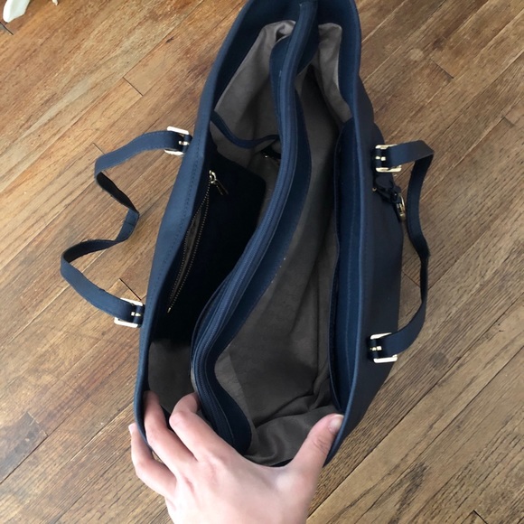 MICHAEL KORS | Navy Computer Tote - Picture 6 of 8